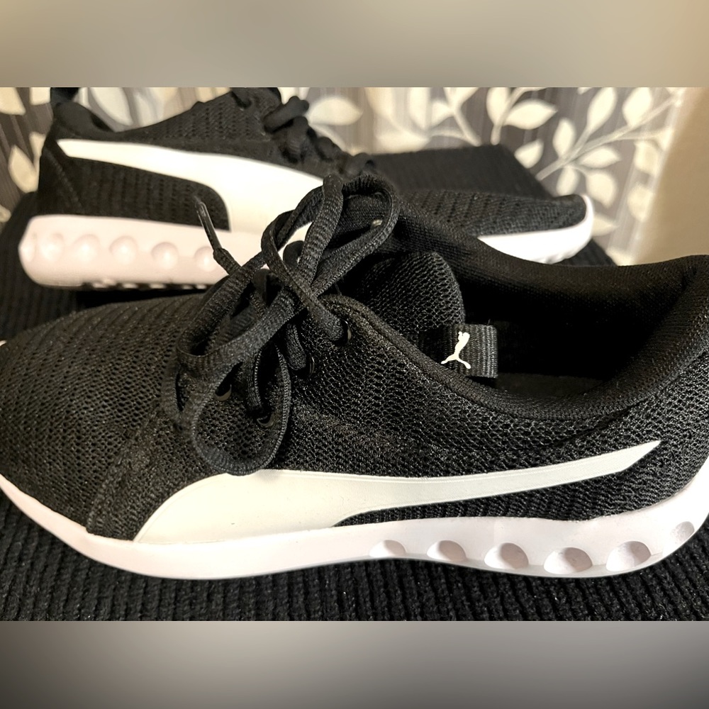 New without box. Puma 190072-02 size 7C or 8.5 womens size